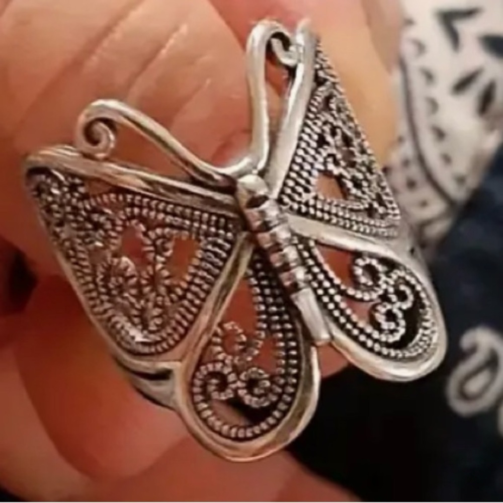 Elegant Silver plated Butterfly Ring Adjustable sizing NWT